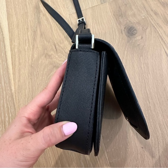 Kate Spade New York Black Hatch Leather Carsen Crossbody Bag Purse Small Gold - Picture 7 of 16